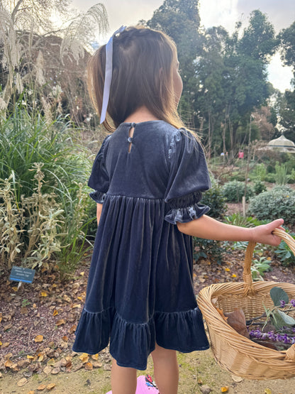 Vivienne Silhoutte Midnight